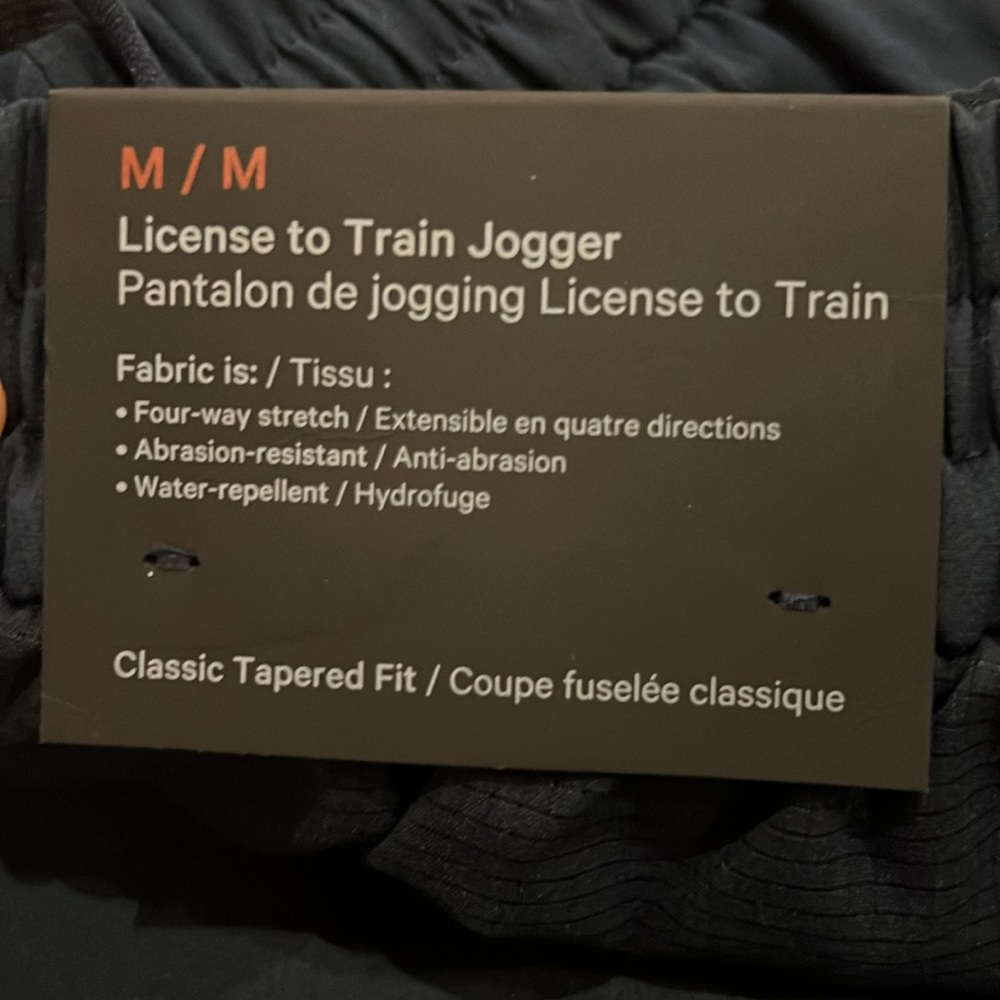 NWT Lululemon License to Train Jogger in Navy Size Medium - Picture 10 of 10
